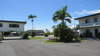 At The 3* Cardwell
